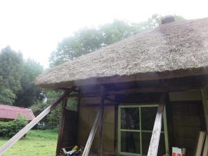 八槻家住宅燻蒸(5)